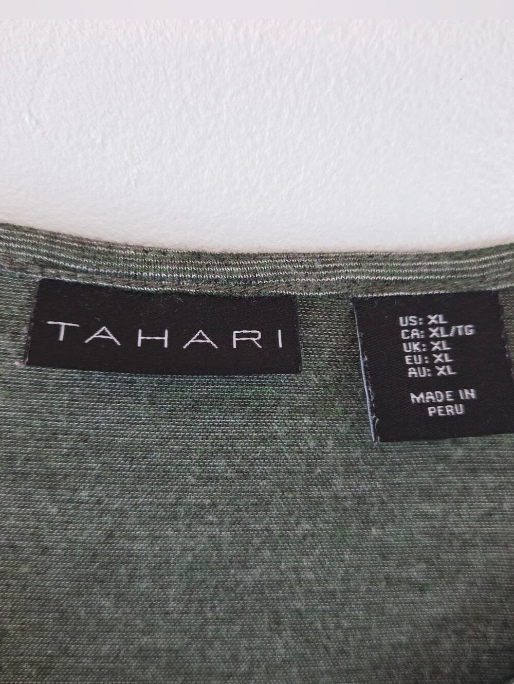 Tahari Olive Green V-Neck Short Sleeve Shirt Size XL - Picture 2 of 5